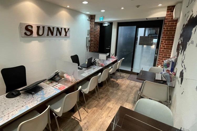 新宿本店内観