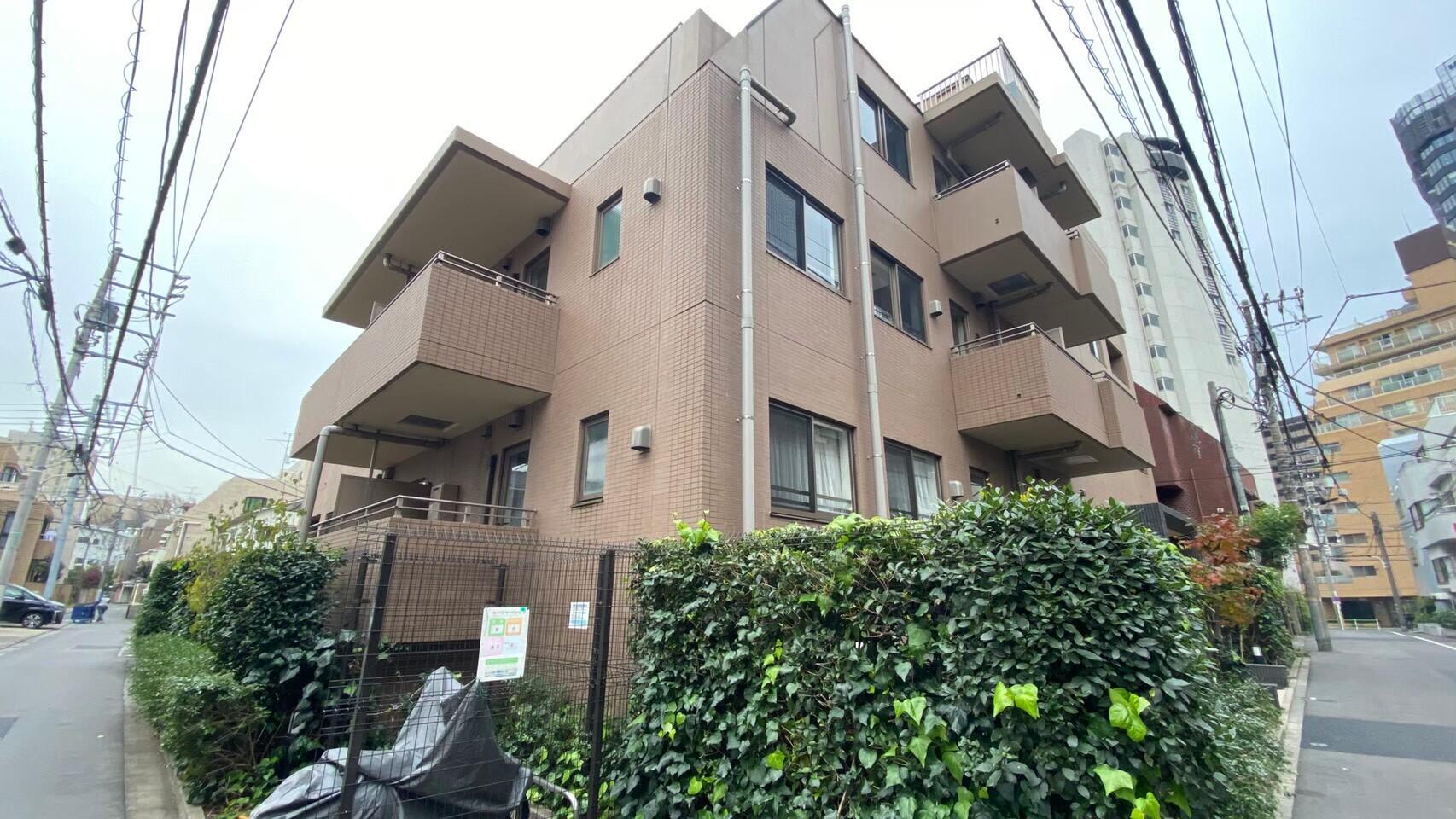 コートレアル三田綱町