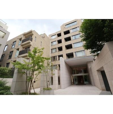 ミッドガーデン赤坂氷川