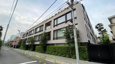 プラウド六本木